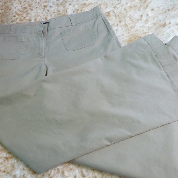 Cute - Curvy Khaki Flare leg pants with pockets size 12 - Picture 5 of 8
